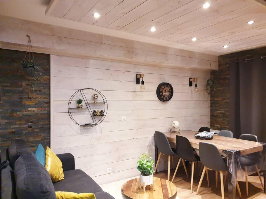 Appartement dans maison de caractère avec sauna 08110 Carignan