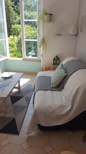 Appartement Appartement dans maison de charme Doullens 6 Rue de la Bassée 80600 Doullens Picardie
