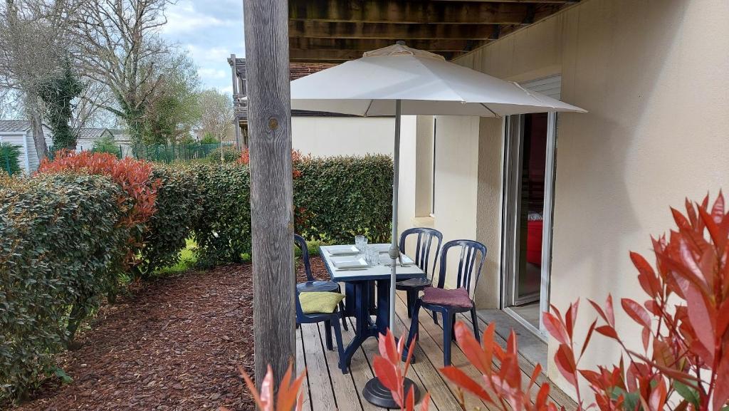 Appartement Appartement dans résidence 3 étoiles, 1 à 4 pers, jardin terrasse sans vis-à-vis, 50m du bord du lac d'Aureilhan, kit bébé possible 400 Promenade de l'Étang - H36 40200 Aureilhan