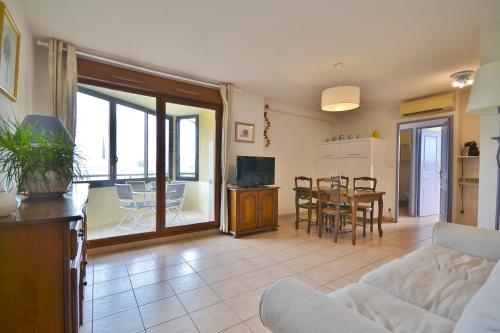 Appartement dans résidence avec piscine et parking