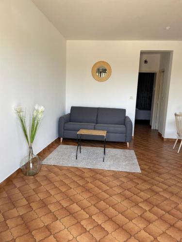 Appartement dans résidence avec piscine