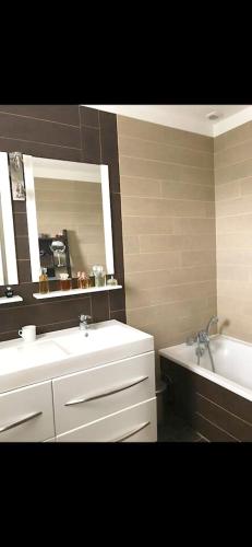 Appartement de 2 chambres a Checy