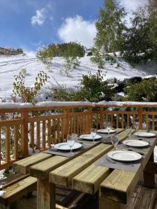 Appartement de 2 chambres a Les Deux Alpes a 50 m des pistes avec terrasse amenagee et wifi
