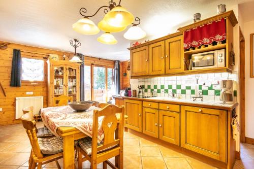 Appartement de 2 chambres a Pralognan la Vanoise a 150 m des pistes avec jardin et wifi