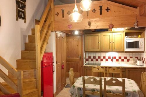 Appartement de 2 chambres a Pralognan la Vanoise a 900 m des pistes avec balcon amenage et wifi