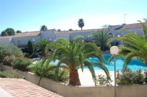 Appartement de 2 chambres a Valras Plage a 600 m de la plage avec piscine partagee terrasse amenagee et wifi