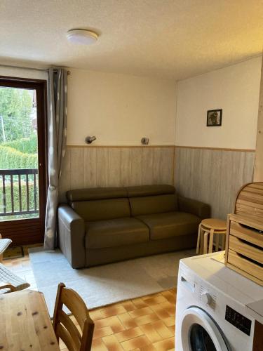 Appartement de 2 chambres avec balcon amenage a Les Orres a 2 km des pistes