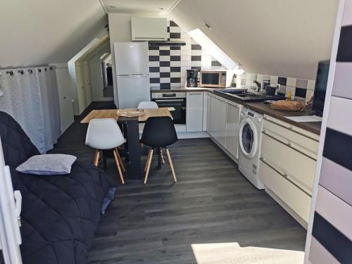 Appartement de 2 chambres avec jacuzzi jardin clos et wifi a Le Vivier sur Mer