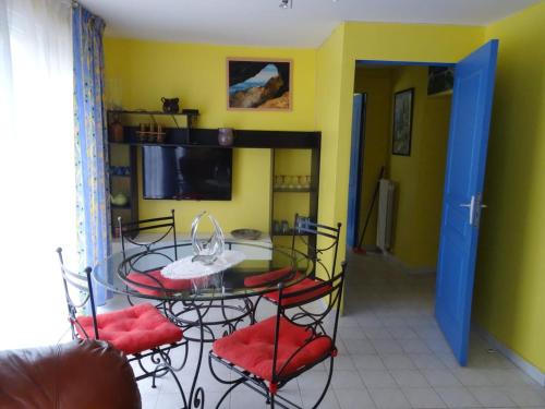 Appartement de 2 chambres avec jardin clos et wifi a Annot