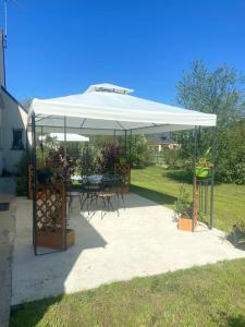 Appartement de 2 chambres avec jardin clos et wifi a Ferel a 9 km de la plage