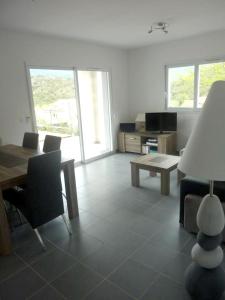 Appartement de 2 chambres avec jardin clos et wifi a Morosaglia