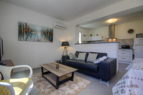 Appartement de 2 chambres avec jardin clos et wifi a Taglio Isolaccio