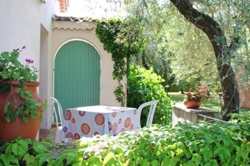 Appartement de 2 chambres avec piscine partagee et jardin clos a Sorbo Ocagnano a 4 km de la plage