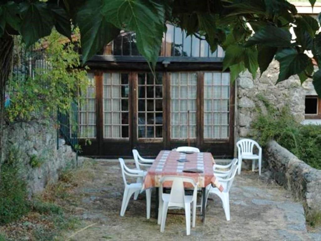 Appartement Appartement de 2 chambres avec piscine partagee et terrasse amenagee a Valleraugue Ardaillès Gard, Occitanie 30570 Valleraugue