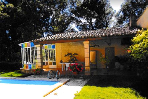 Appartement de 2 chambres avec piscine partagee jardin clos et wifi a Lancon provence