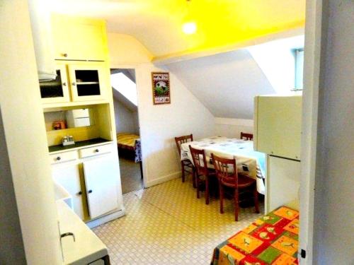 Appartement de 2 chambres avec vue sur la ville jardin clos et wifi a La Bourboule