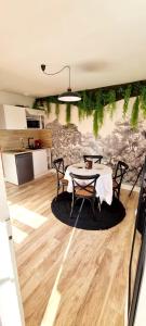 Appartement de 2 chambres avec vue sur la ville jardin clos et wifi a Saint Cyr au Mont d'Or