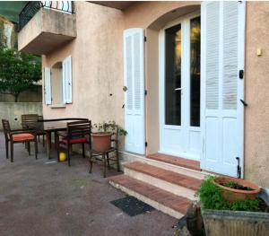 Appartement de 2 chambres avec wifi a Saint Raphael a 5 km de la plage