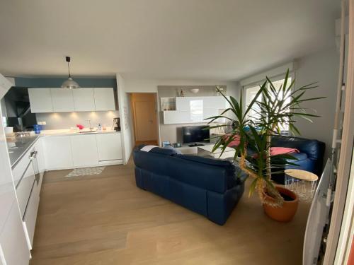 Appartement de 3 chambres a Le cap D'Agde a 50 m de la plage avec vue sur la mer piscine partagee et jardin clos