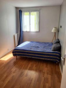 Appartement de 3 chambres avec jardin clos et wifi a Asnieres sur Seinea