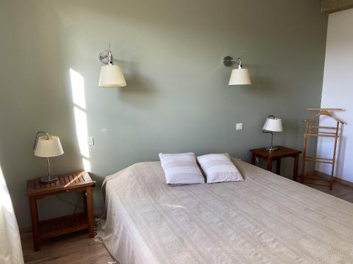 Appartement de 3 chambres avec terrasse a Saint Florent a 2 km de la plage