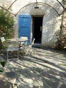 Appartement de 3 chambres avec terrasse a Saint Florent a 2 km de la plage