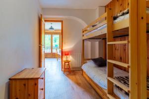 Appartement de 4 chambres a Saint Sorlin d'Arves a 100 m des pistes avec balcon amenage et wifi