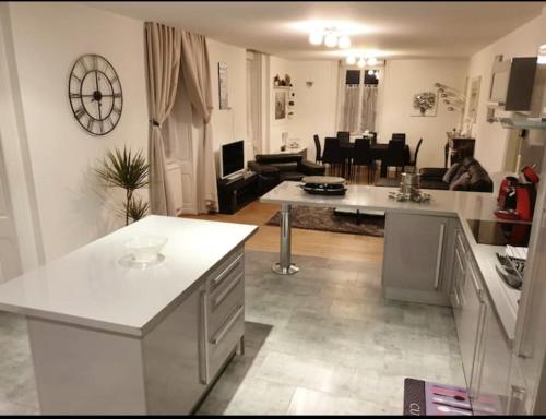 Appartement de 4 chambres avec wifi a Hauts de Bienne