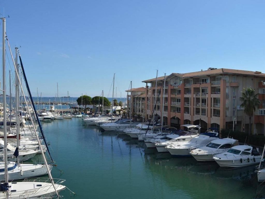 Appartement de 6 chambres avec terrasse a Les Chapelles a 7 km des pistes