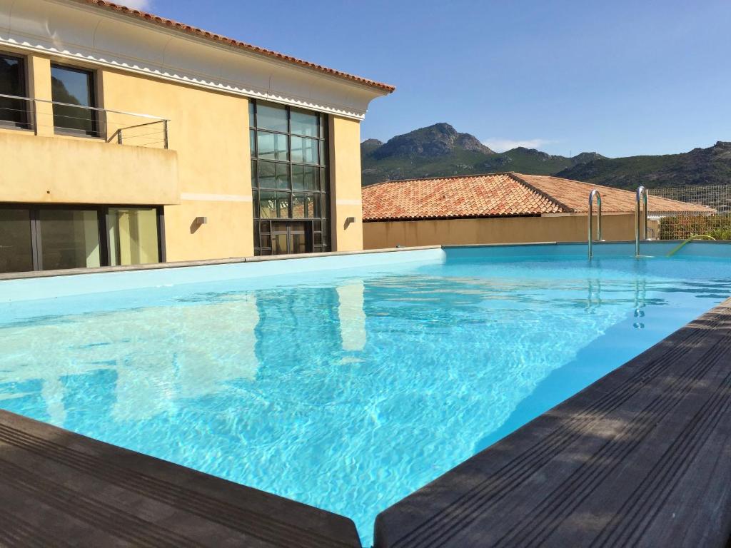 Appartement de 7 chambres avec vue sur la mer piscine privee et jardin clos a Calvi Avenue Santa Maria, 20260 Calvi