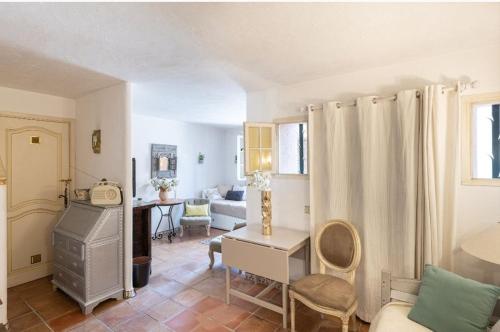 Appartement de charme 2-3 pièces Croix des Gardes Croisette Plages