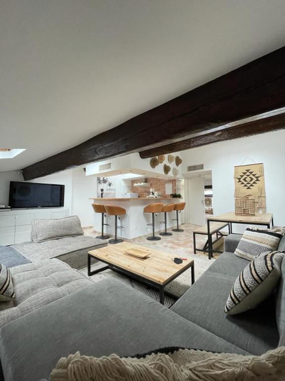 Appartement de charme Rue d'Antibes 8 Rue Buttura, 06400 Cannes