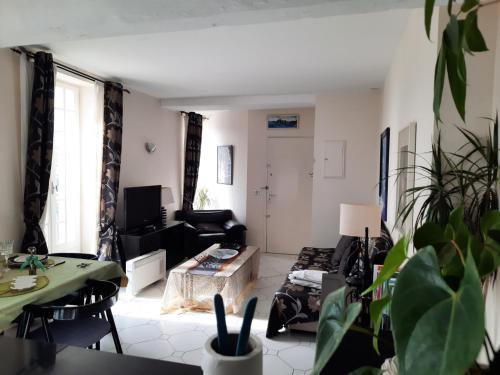 Appartement de charme sur le Port de Marseillan
