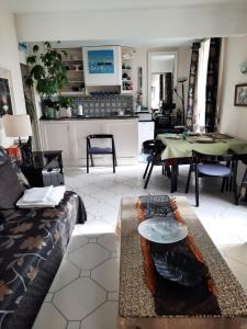 Appartement Appartement de charme sur le Port de Marseillan 10 Quai Antonin Gros 34340 Marseillan Languedoc-Roussillon