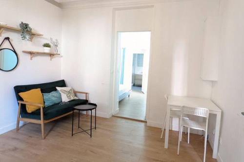 Appartement de deux pièces calme à Houilles