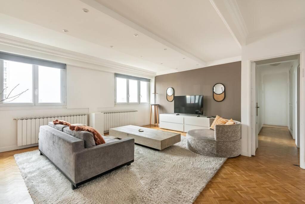 Appartement de luxe avec vue sur la tour Eiffel 53 Jardins Boieldieu, 92800 Puteaux