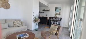 Appartement de luxe Eze village vue mer avec piscine