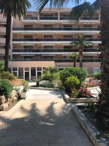 Appartement de standing à 5 min de la mer N 7206