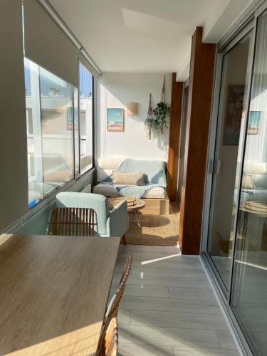 Appartement de standing, vue sur port de plaisance
