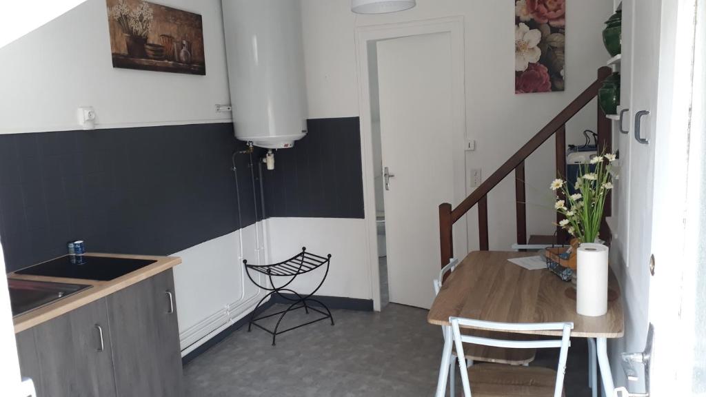 Appartement devant la plage avec piscine