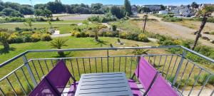 Appartement devant la plage avec piscine