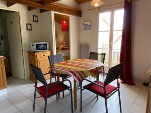 Appartement Dolus-d'Oléron, 2 pièces, 4 personnes - FR-1-246A-151
