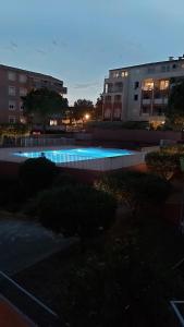 Appartement double terrasse et piscine
