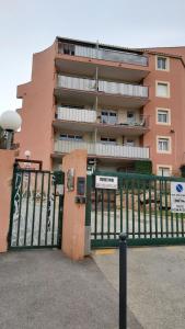 Appartement double terrasse et piscine