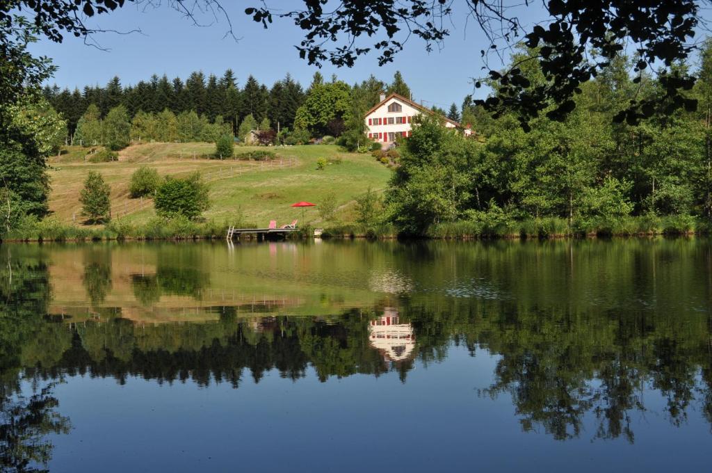 Appartement Douglasie dans une ferme avec étang privé dans la région des mille étangs, Faucogney-et-La-Mer Ferme des Hauts Champs, Route D266, 70310 Faucogney-et-la-Mer