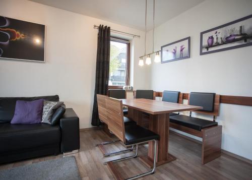 Appartement Dr. Suren-Strasse 13-4