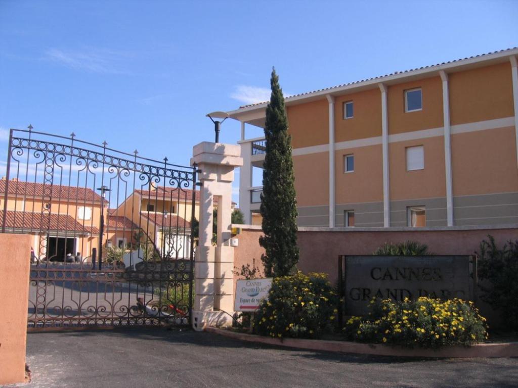 Appartement duplex 6 personnes Cannes Grand Parc Chemin Rose St Jean - Bat. Zinnia 1 - Appt N° 4 202 Boulevard Leader - Rés. Cannes Grand Parc, 06400 Cannes