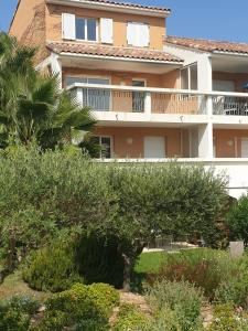 Appartement Appartement duplex 6 personnes Cannes Grand Parc Chemin Rose St Jean - Bat. Zinnia 1 - Appt N° 4 202 Boulevard Leader - Rés. Cannes Grand Parc 06400 Cannes Provence-Alpes-Côte d\'Azur