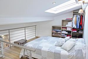 Appartement Duplex coeur vieil Antibes Old city Marché provencal