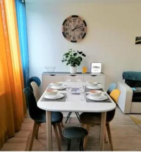 Appartement en centre ville dans résidence calme, RER C 1 min